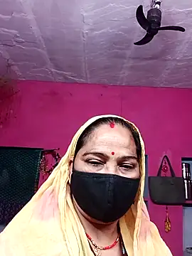 Snapshot of Ut_kanchna chatting on 11-14-25, 12:53 Ut kanchna online show from 11-14-25, 12:53