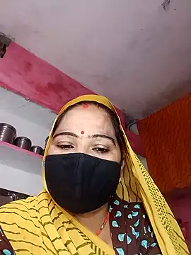 Snapshot of Ut_kanchna chatting on 11-17-25, 02:12 Ut kanchna online show from 11-17-25, 02:12