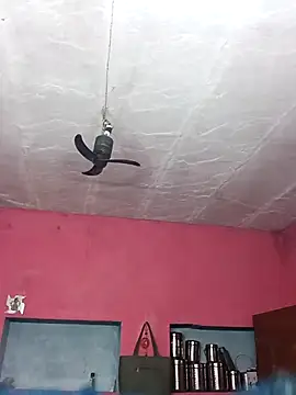 Snapshot of Ut_kanchna chatting on 11-18-25, 11:14 Ut kanchna online show from 11-18-25, 11:14