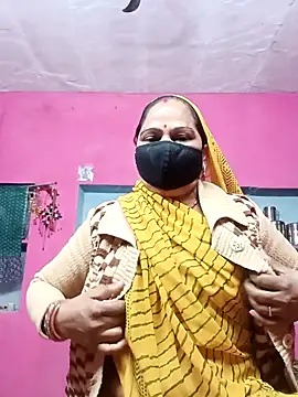 Snapshot of Ut_kanchna chatting on 11-26-25, 12:33 Ut kanchna online show from 11-26-25, 12:33