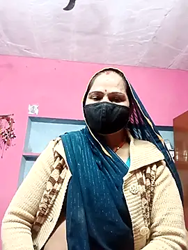 Snapshot of Ut_kanchna chatting on 11-26-25, 01:45 Ut kanchna online show from 11-26-25, 01:45