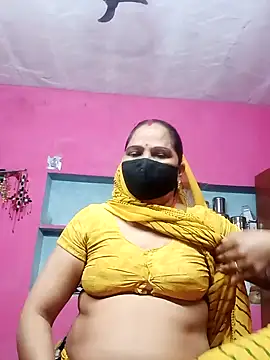 Snapshot of Ut_kanchna chatting on 11-28-25, 02:42 Ut kanchna online show from 11-28-25, 02:42