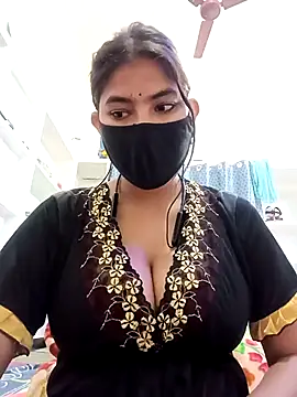 Hot radhaji online show from 02-13-26, 04:36