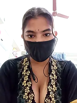 Hot radhaji online show from 03-07-26, 02:30