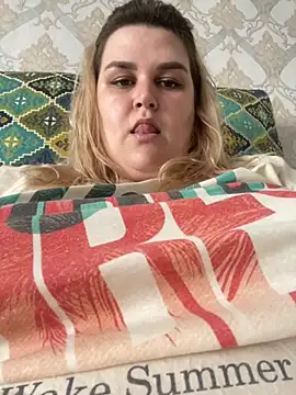 Snapshot of Vita6777 chatting on 10-31-25, 09:43 Vita6777 online show from 10-31-25, 09:43