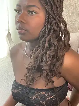 Snapshot of KarinaFlowers_ chatting on 10-23-25, 12:04 KarinaFlowers online show from 10-23-25, 12:04