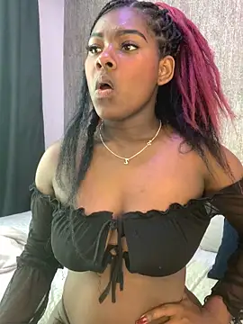 Snapshot of KarinaFlowers_ chatting on 11-18-25, 12:31 KarinaFlowers online show from 11-18-25, 12:31