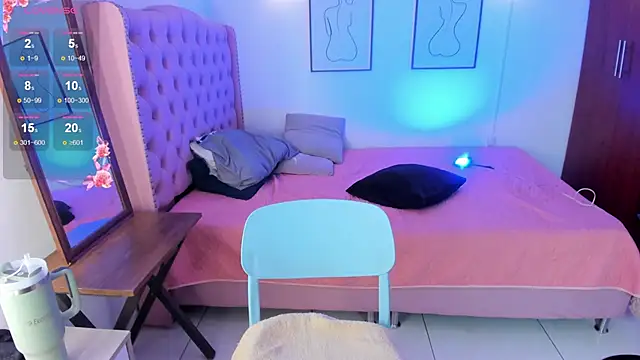 Laaura-Velez online show from 04-08-26, 01:22