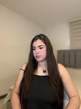Isabella LaRue online show from 04-28-26, 09:42