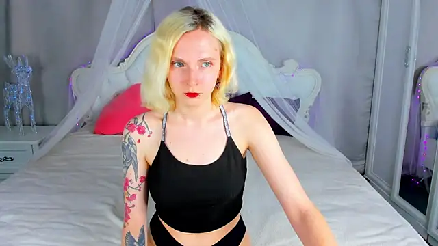 LikiLips online show from 04-10-26, 07:57