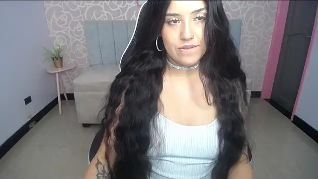 ailyn ch1 online show from 10-25-25, 04:57