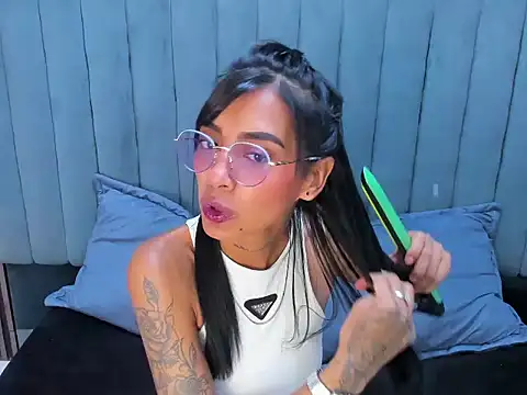 KarlaSlutSkinny   online show from 04-08-26, 08:20