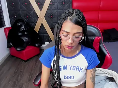 Snapshot of KarlaSlutSkinny__ chatting on 05-15-26, 08:27 KarlaSlutSkinny online show from 05-15-26, 08:27