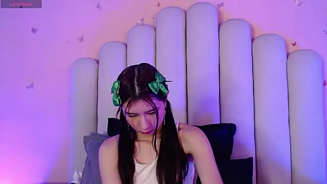 SweetRenata  online show from 10-15-25, 11:21