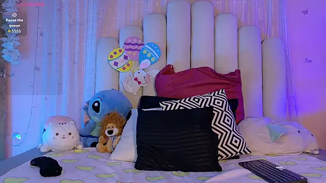 SweetRenata  online show from 06-05-26, 12:44