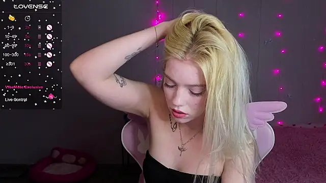 myprettylola online show from 05-04-26, 04:14