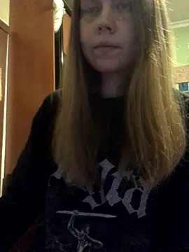 LunaVirelle online show from 10-27-25, 06:45