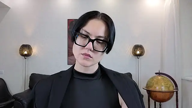 Marie Fitch online show from 05-25-26, 11:33