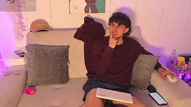 lua boy online show from 03-10-26, 04:06