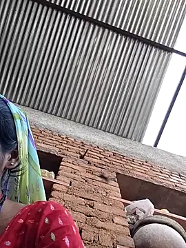 Snapshot of Co_punam chatting on 10-08-25, 10:13 Co punam online show from 10-08-25, 10:13