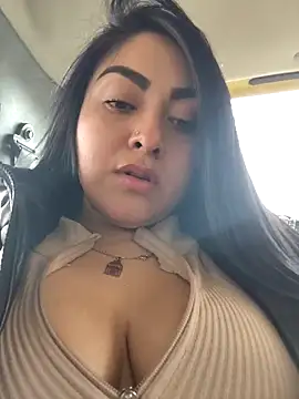 Victoria Jonhss online show from 10-30-25, 08:42