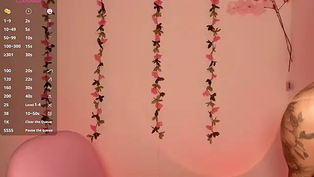 Ashleyroys 111 online show from 04-22-26, 07:04