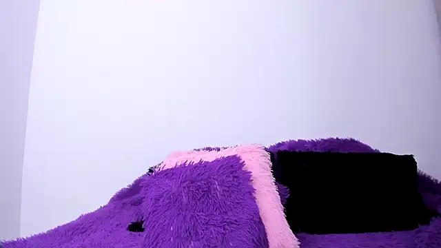 HeidyRousse online show from 10-19-25, 12:17