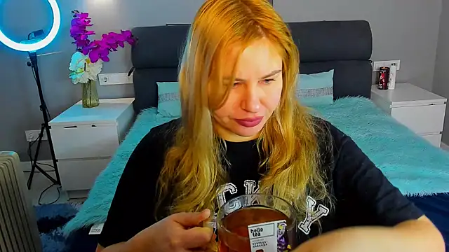 Passion-Blondy online show from 02-05-26, 12:04