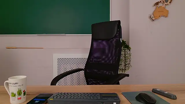 ClaireMathis online show from 03-30-26, 02:40