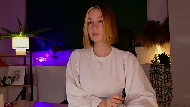 ClaireMathis online show from 08-09-26, 02:44