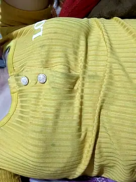 Snapshot of gio-thu chatting on 05-25-26, 03:51 gio-thu online show from 05-25-26, 03:51
