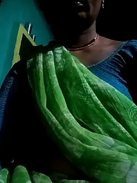 Snapshot of Rt_shreya chatting on 04-27-26, 05:55 Rt shreya online show from 04-27-26, 05:55
