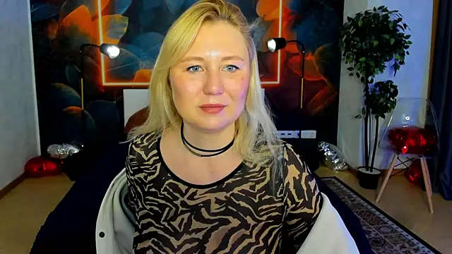 scent  of woman online show from 05-18-26, 01:35