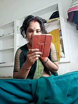 Snapshot of Cuty_tanya chatting on 02-27-26, 06:41 Cuty tanya online show from 02-27-26, 06:41