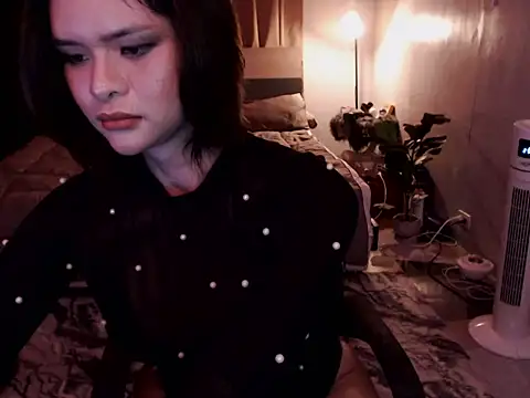 Snapshot of tyra_lurer chatting on 07-19-26, 04:54 tyra lurer online show from 07-19-26, 04:54