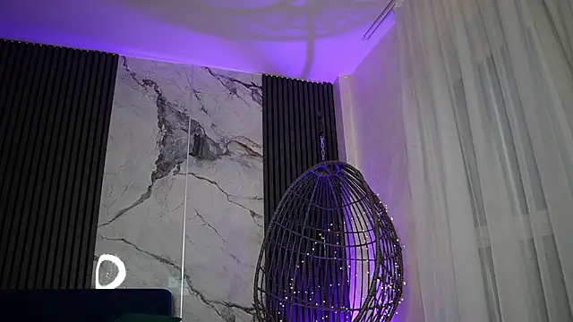 RachelRavee online show from 11-19-25, 05:07