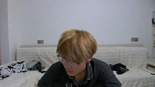 KK-cuteboy online show from 02-08-26, 11:13