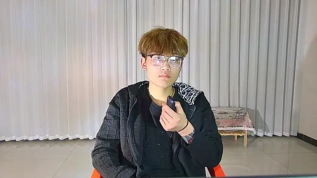 KK-cuteboy online show from 04-07-26, 12:16