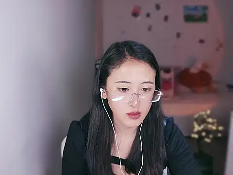 Queena  online show from 01-07-26, 03:36