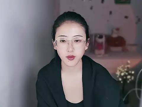 Queena  online show from 01-13-26, 01:22