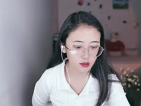 Queena  online show from 01-15-26, 01:32