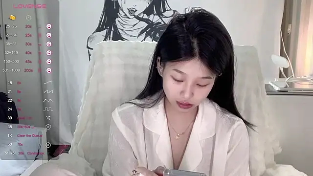 QiQi-779 online show from 10-24-25, 02:24