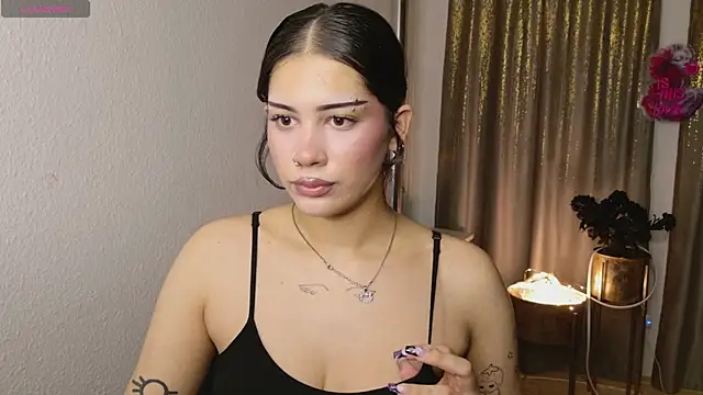 LoraShines online show from 03-19-26, 06:34