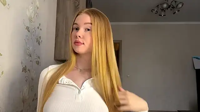 Snapshot of RaguelNicksons chatting on 10-18-25, 08:59 RaguelNicksons online show from 10-18-25, 08:59