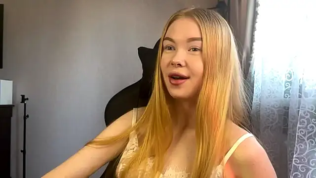 Snapshot of RaguelNicksons chatting on 11-17-25, 05:24 RaguelNicksons online show from 11-17-25, 05:24