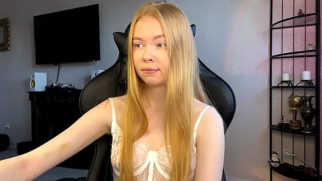 Snapshot of RaguelNicksons chatting on 11-19-25, 06:13 RaguelNicksons online show from 11-19-25, 06:13