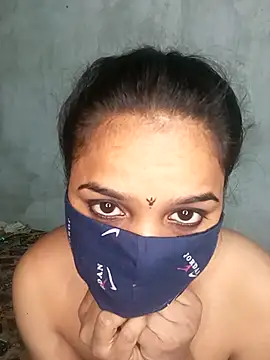 Snapshot of CUTE-567 chatting on 11-07-25, 10:15 CUTE-567 online show from 11-07-25, 10:15