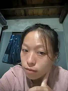 Snapshot of Zerin_nova chatting on 10-19-25, 12:06 Zerin nova online show from 10-19-25, 12:06