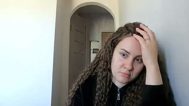 Snapshot of MeadowEyes chatting on 05-15-26, 01:07 MeadowEyes online show from 05-15-26, 01:07
