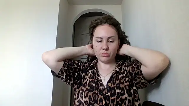 Snapshot of MeadowEyes chatting on 05-26-26, 07:59 MeadowEyes online show from 05-26-26, 07:59